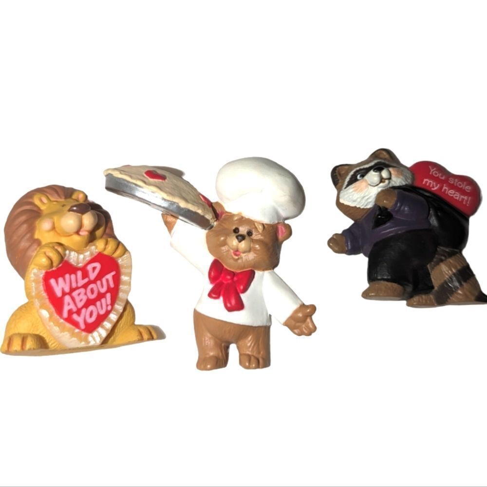 Hallmark‎ vintage lot of Valentine's animal figurines